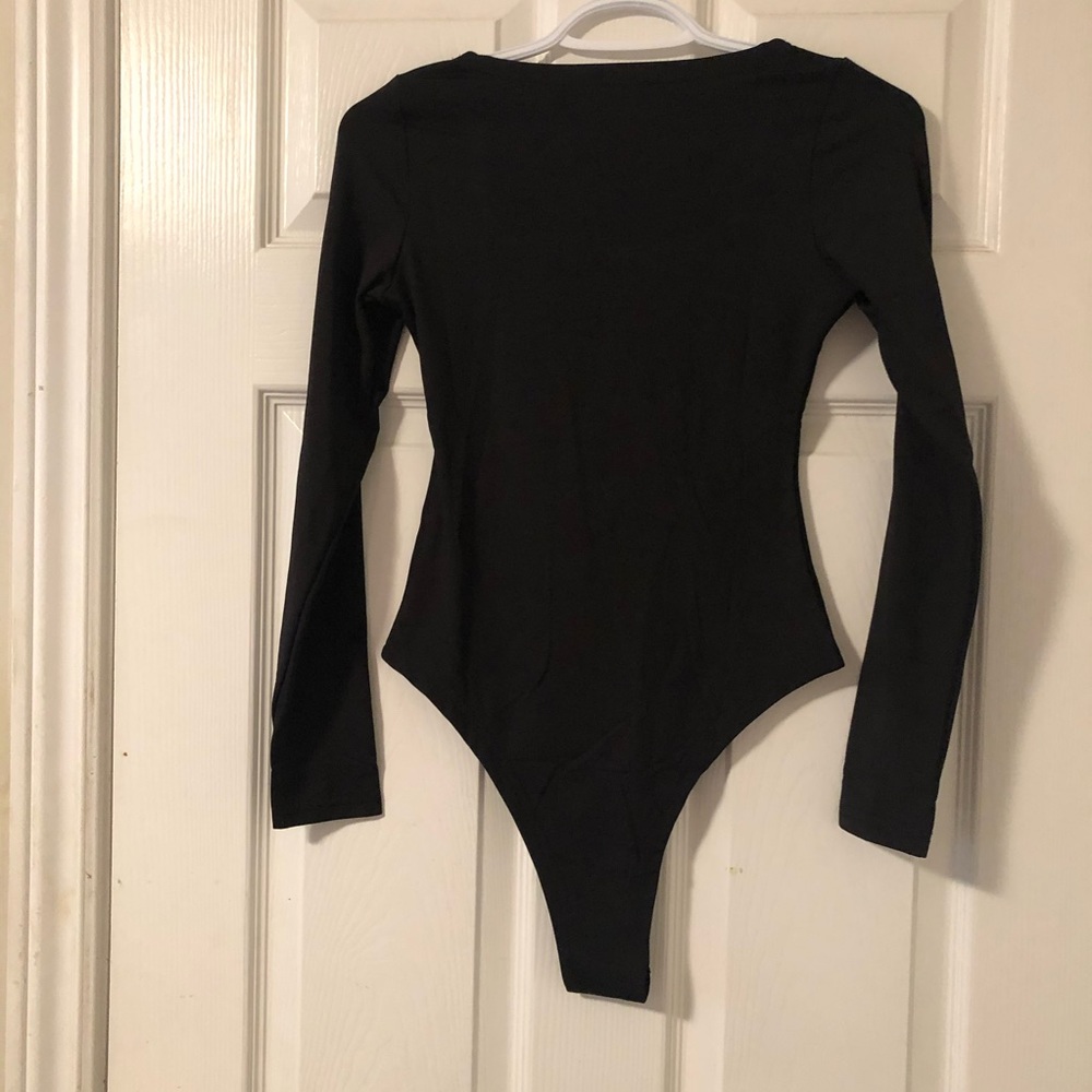 Black Long Sleeve Bodysuit❌ONLY MEDIUM AVAILABLE❌ - Picture 6 of 7